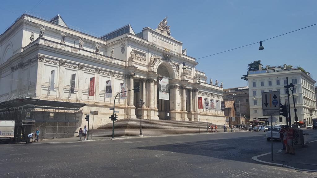 Una Finestra Su Monti Roma Dış mekan fotoğraf