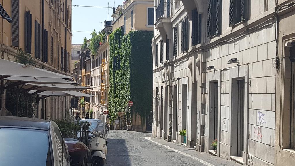 Una Finestra Su Monti Roma Dış mekan fotoğraf