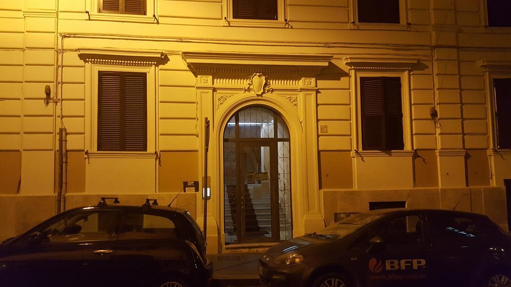 Una Finestra Su Monti Roma Dış mekan fotoğraf