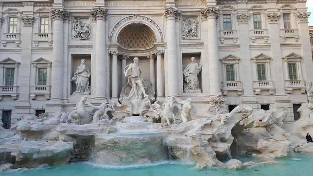 Una Finestra Su Monti Roma Dış mekan fotoğraf